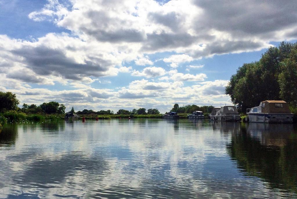 Oxford Riverside Glamping Buitenkant foto