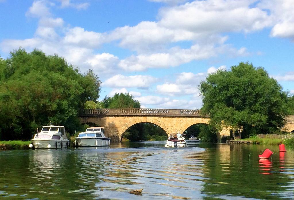 Oxford Riverside Glamping Buitenkant foto