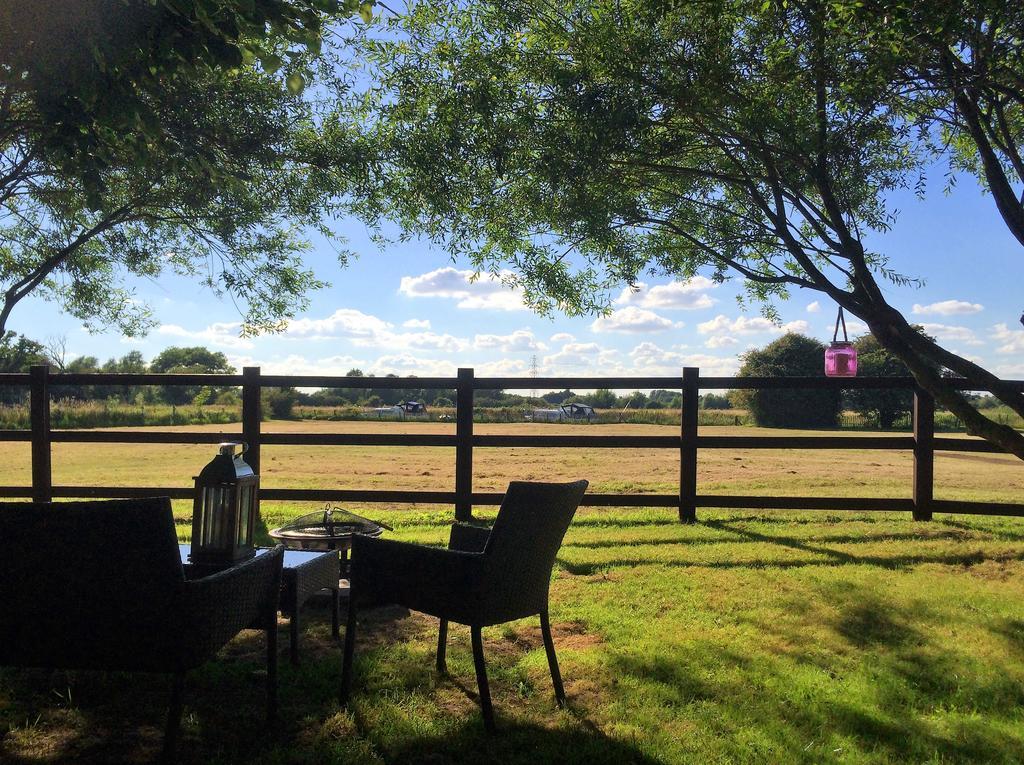 Oxford Riverside Glamping Buitenkant foto