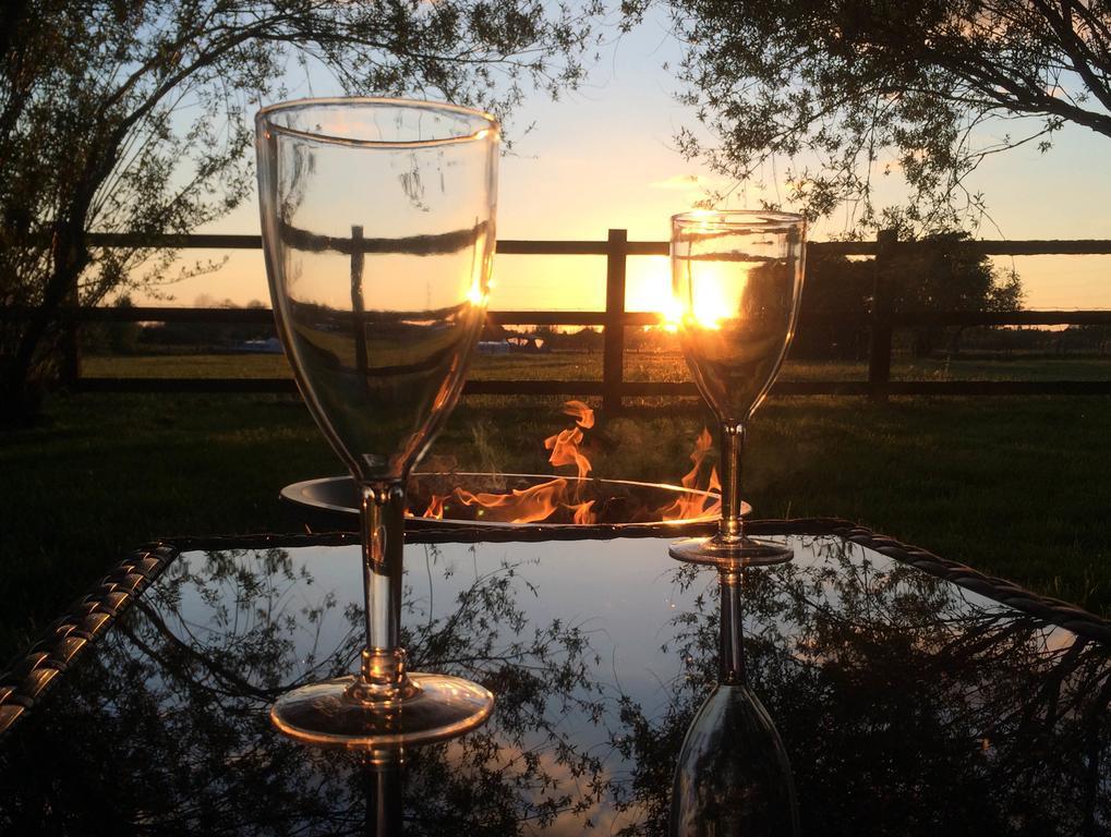 Oxford Riverside Glamping Buitenkant foto